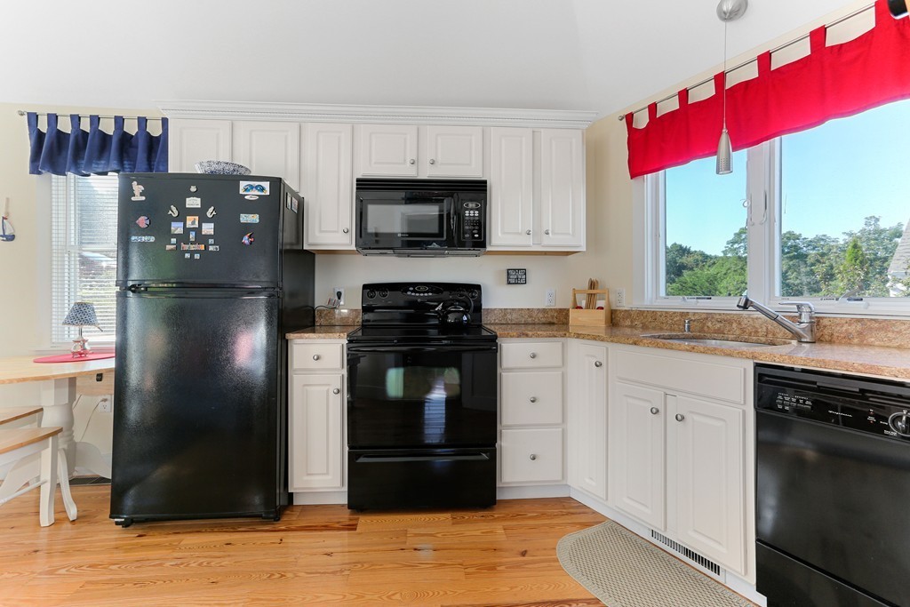 6 Shore Road, Unit 6 Truro, MA 02666 - Photo 9 of 21 Gallery Image 9
