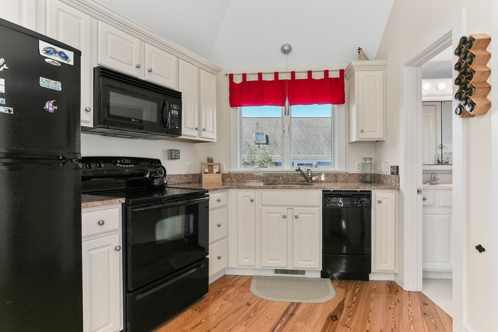 6 Shore Road, Unit 6 Truro, MA 02666 - Photo 10 of 21 Gallery Image 10