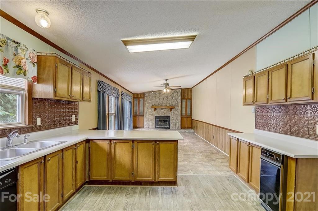 76 Reeves Road Leicester, NC 28748 - Photo 13 of 36 Gallery Image 13