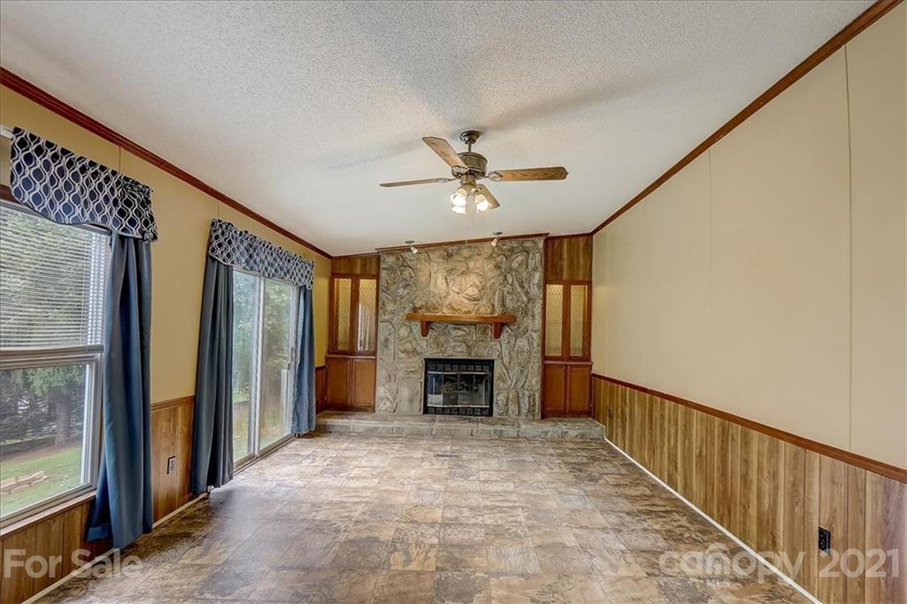 76 Reeves Road Leicester, NC 28748 - Photo 14 of 36 Gallery Image 14