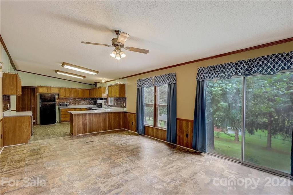 76 Reeves Road Leicester, NC 28748 - Photo 16 of 36 Gallery Image 16