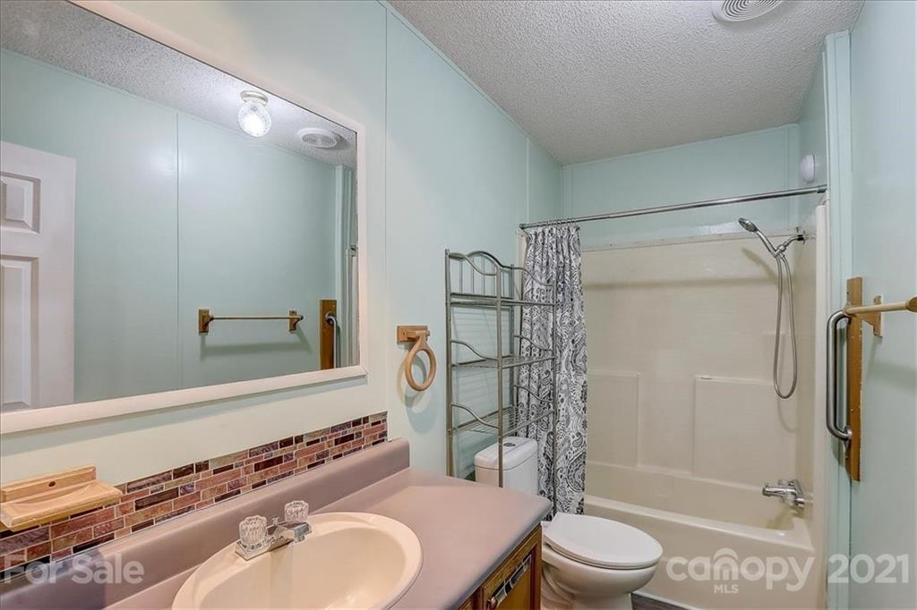 76 Reeves Road Leicester, NC 28748 - Photo 23 of 36 Gallery Image 23