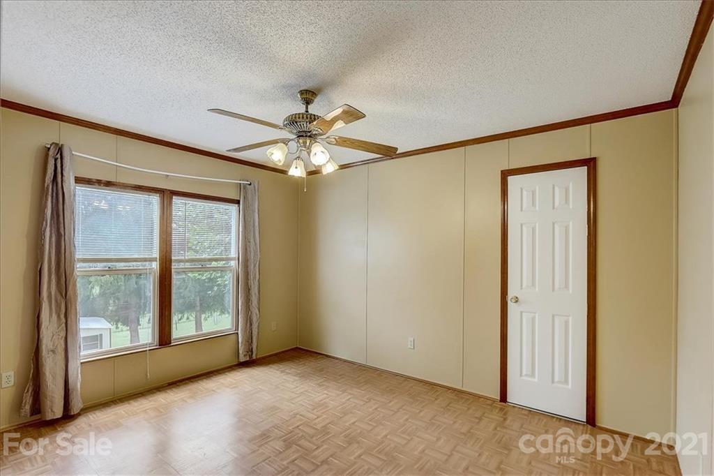 76 Reeves Road Leicester, NC 28748 - Photo 25 of 36 Gallery Image 25