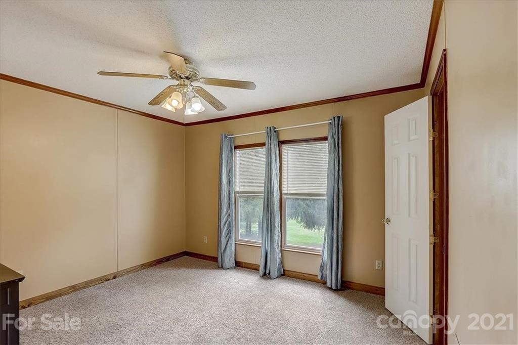 76 Reeves Road Leicester, NC 28748 - Photo 28 of 36 Gallery Image 28