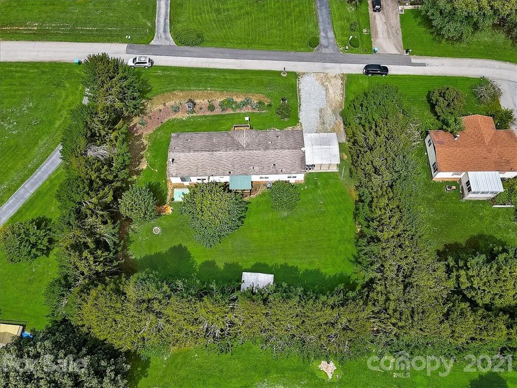 76 Reeves Road Leicester, NC 28748 - Photo 36 of 36 Gallery Image 36