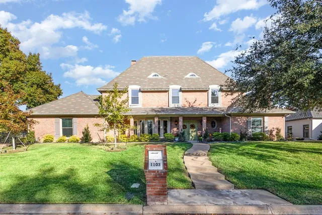 $789,500 | 1103 Findlay Drive, Arlington, TX 76012