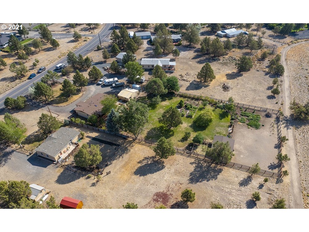 8997 Southwest Meadow Road Terrebonne, OR 97760 - Photo 21 of 25 Gallery Image 21