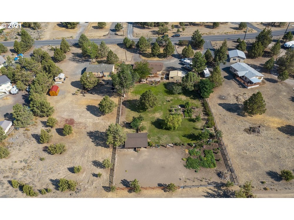 8997 Southwest Meadow Road Terrebonne, OR 97760 - Photo 22 of 25 Gallery Image 22