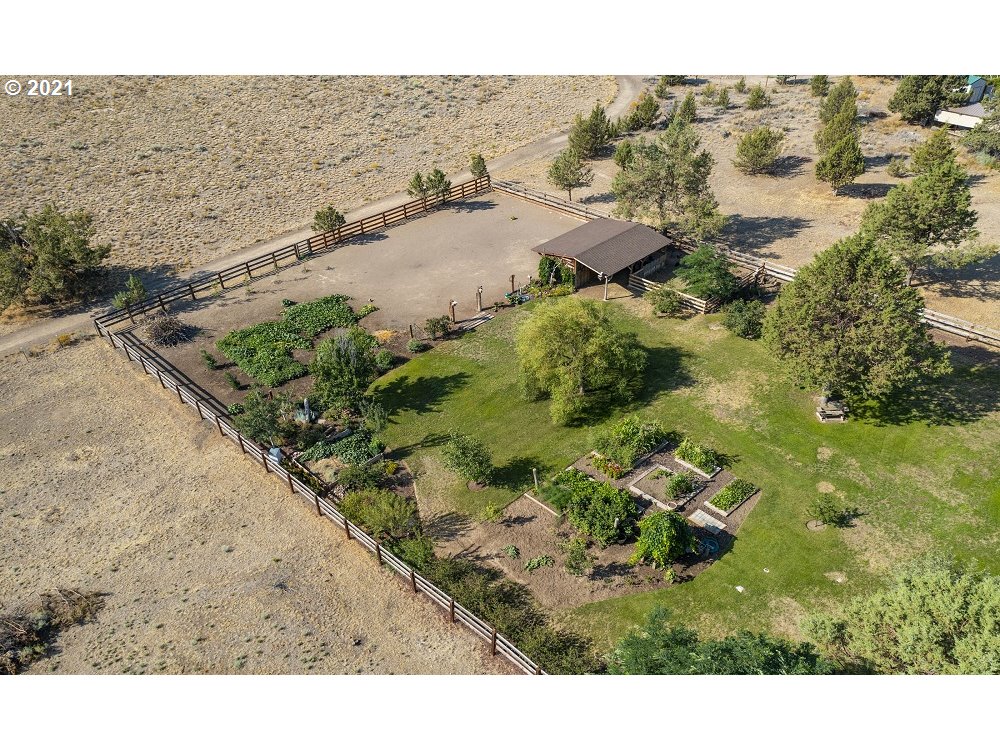 8997 Southwest Meadow Road Terrebonne, OR 97760 - Photo 24 of 25 Gallery Image 24