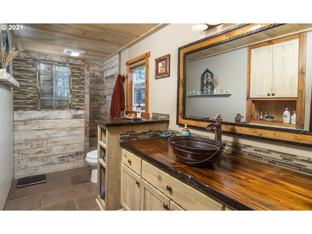 8997 Southwest Meadow Road Terrebonne, OR 97760 - Photo 5 of 25 Gallery Image 5