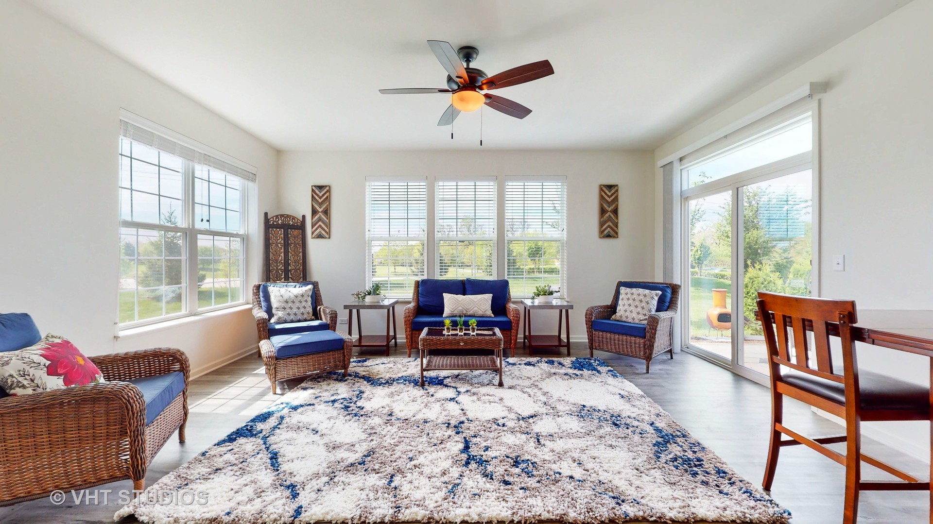 5841 Fairview Lane Hoffman Estates, IL 60192 - Photo 12 of 35 a living room with furniture and a large window