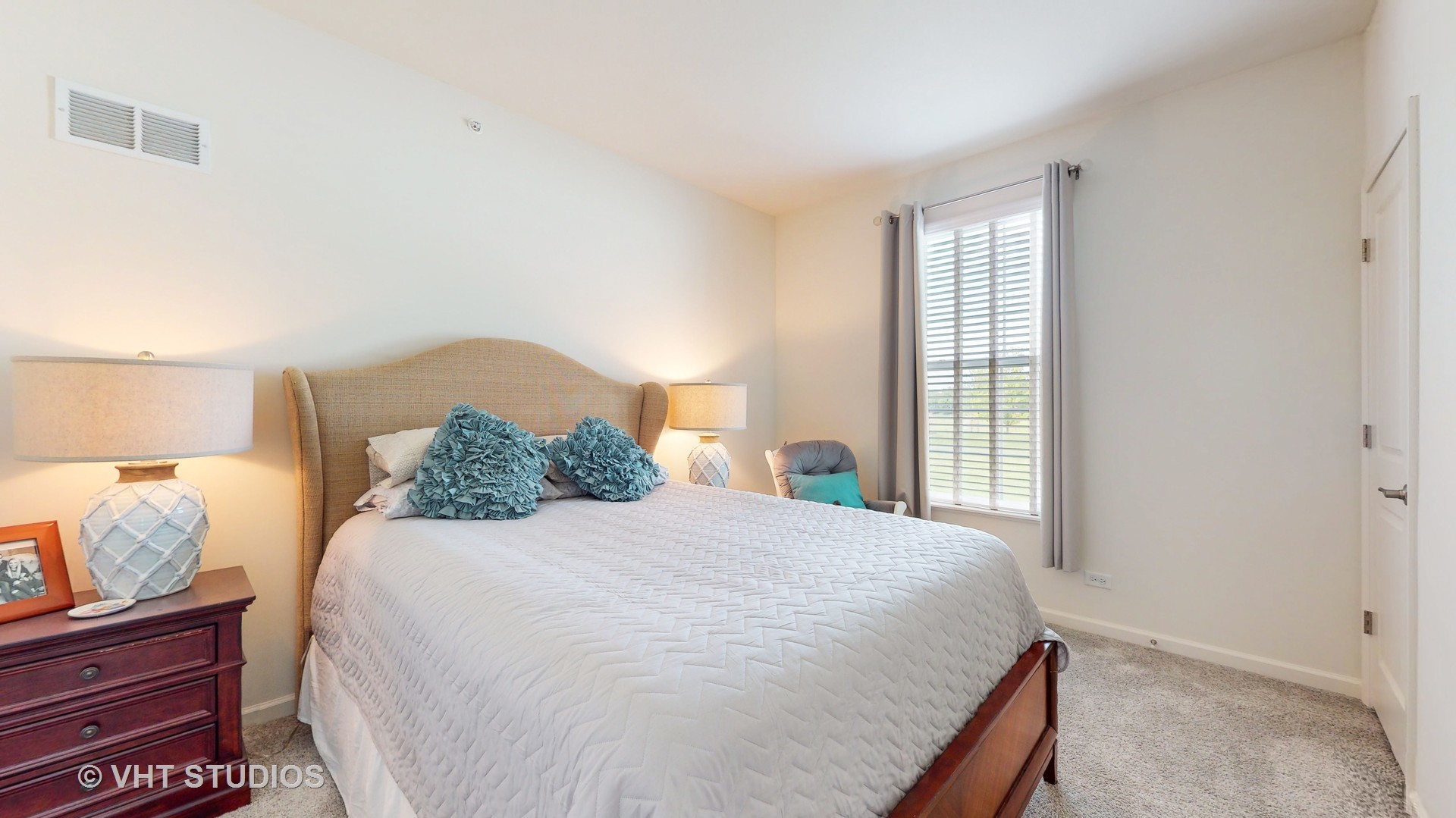 5841 Fairview Lane Hoffman Estates, IL 60192 - Photo 21 of 35 a bedroom with a bed and window