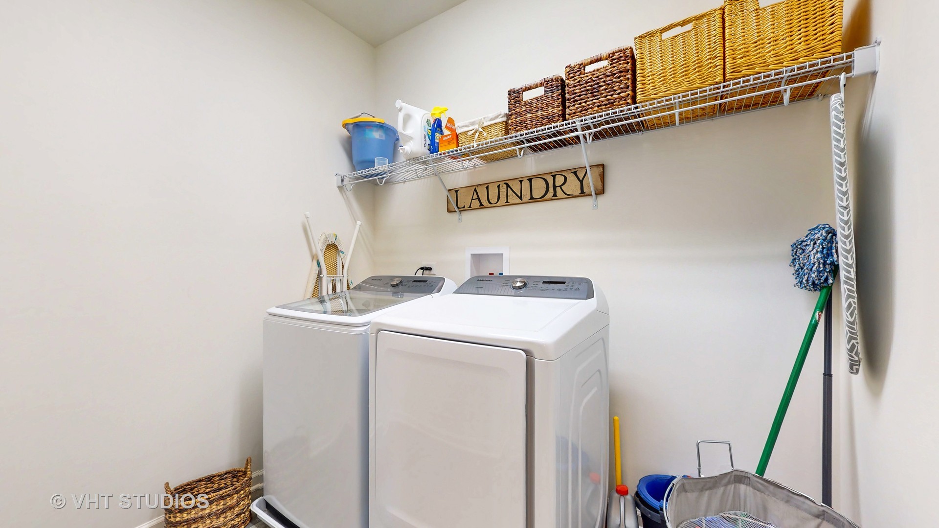 5841 Fairview Lane Hoffman Estates, IL 60192 - Photo 24 of 35 a utility room with dryer and washer