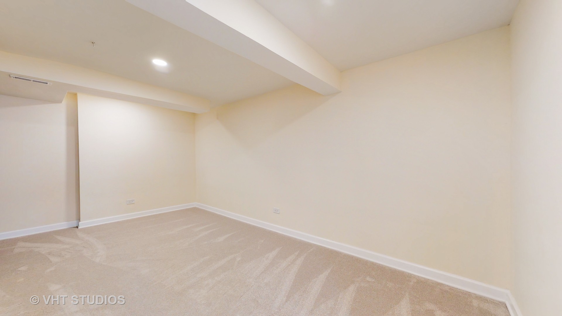 5841 Fairview Lane Hoffman Estates, IL 60192 - Photo 26 of 35 a view of an empty room