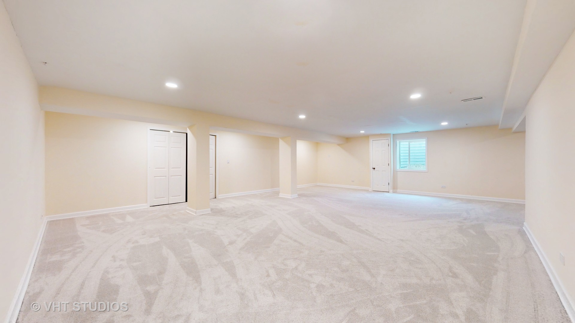 5841 Fairview Lane Hoffman Estates, IL 60192 - Photo 27 of 35 a view of an empty room