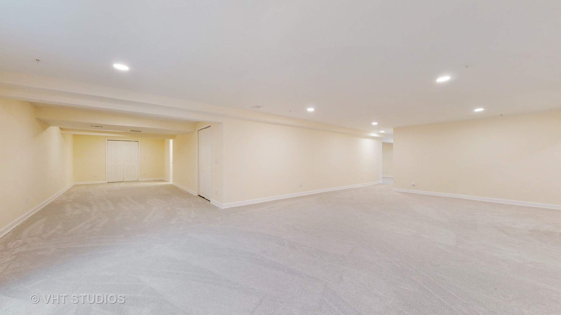 5841 Fairview Lane Hoffman Estates, IL 60192 - Photo 28 of 35 a view of an empty room