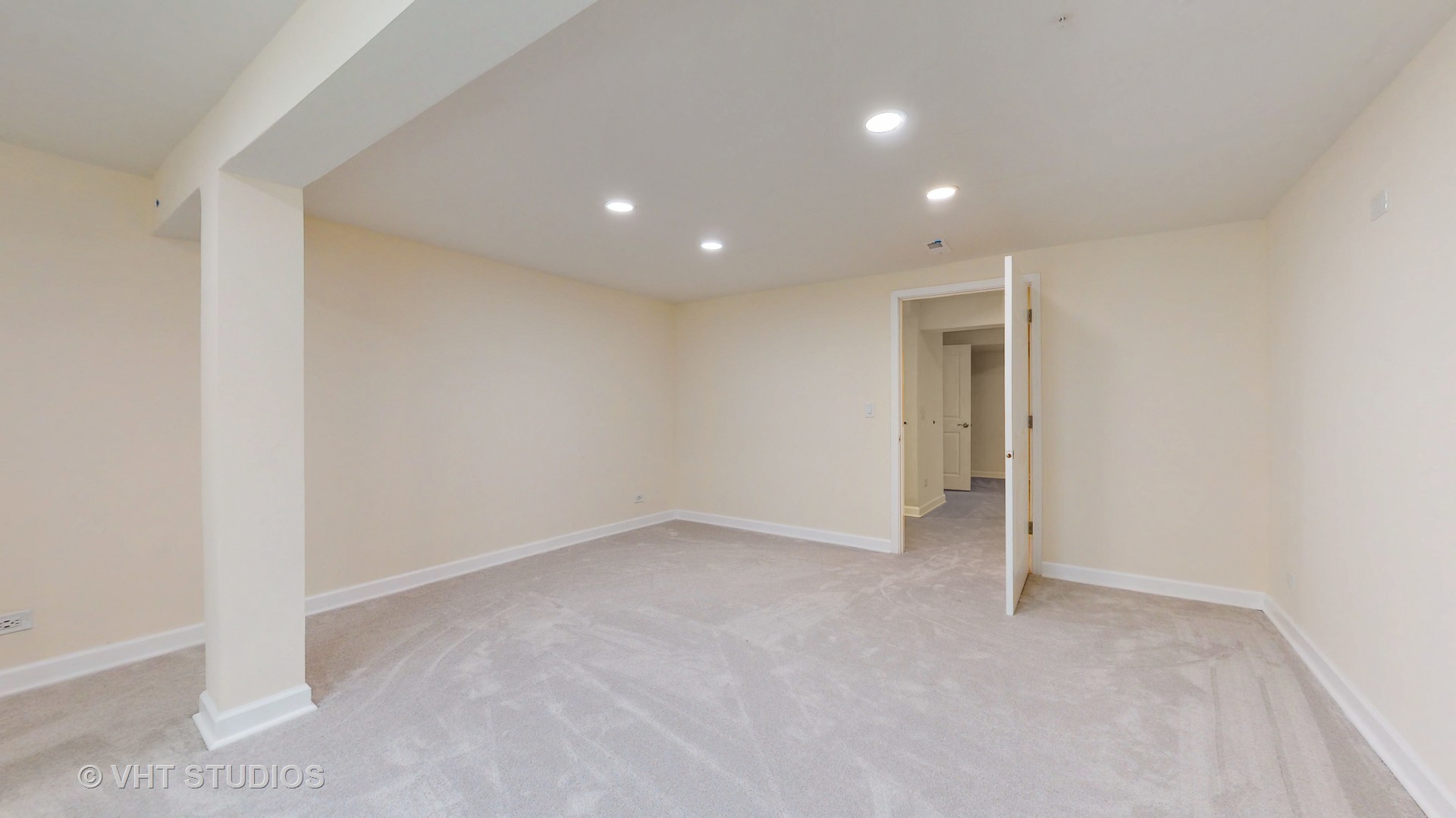 5841 Fairview Lane Hoffman Estates, IL 60192 - Photo 29 of 35 a view of an empty room