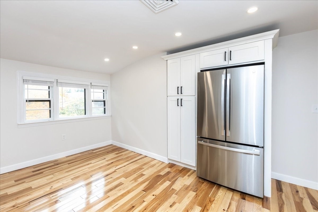 39 Trask Street, Unit 2 Beverly, MA 01915 - Photo 4 of 13