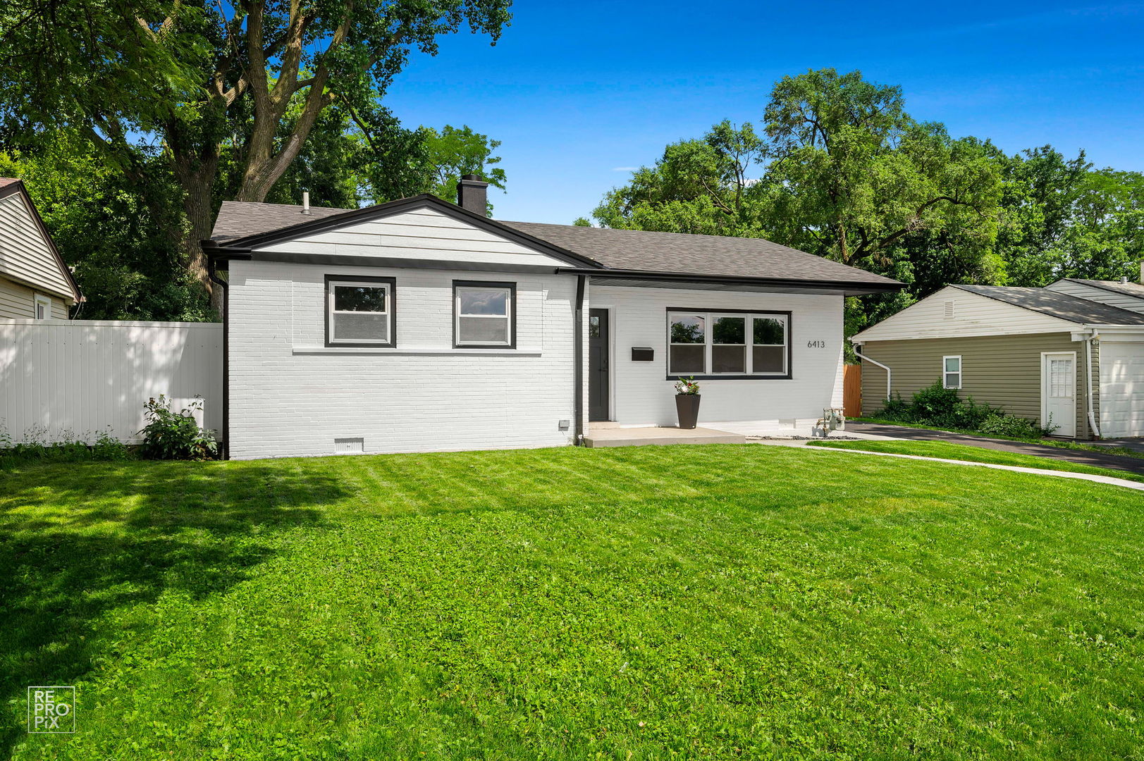 6413 Dunham Road Downers Grove, IL 60516 - Photo 3 of 12