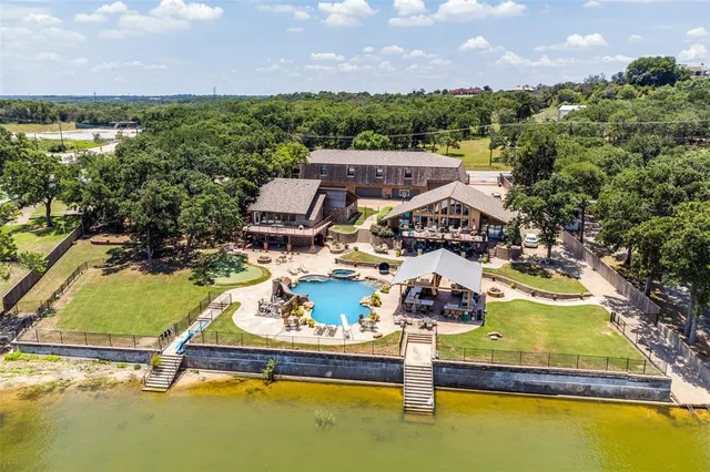$2,895,000 | 6600 Wells Burnett Road, Fort Worth, TX 76135