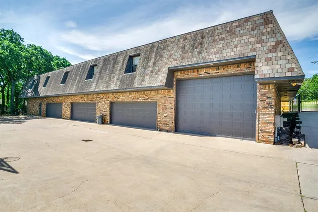 $2,895,000 | 6600 Wells Burnett Road, Fort Worth, TX 76135