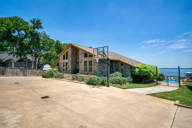 $2,895,000 | 6600 Wells Burnett Road, Fort Worth, TX 76135