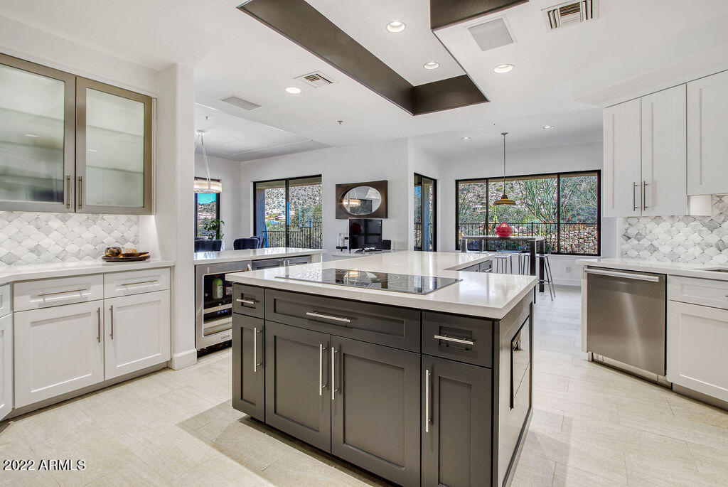 10801 East Happy Valley Road, Unit 113 Scottsdale, AZ 85255 - Photo 20 of 96 Custom kitchen
