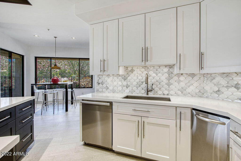 10801 East Happy Valley Road, Unit 113 Scottsdale, AZ 85255 - Photo 24 of 96 Custom tile backsplash