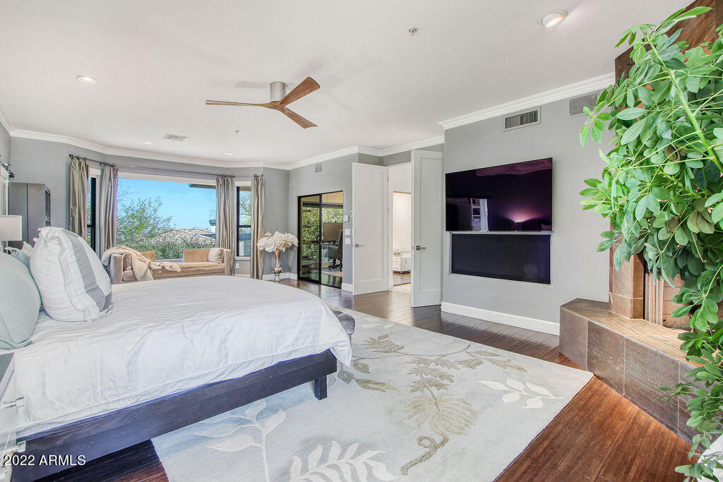 10801 East Happy Valley Road, Unit 113 Scottsdale, AZ 85255 - Photo 34 of 96 Primary suite