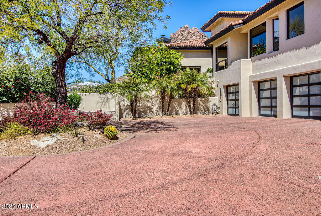 10801 East Happy Valley Road, Unit 113 Scottsdale, AZ 85255 - Photo 4 of 96 Front Driveway
