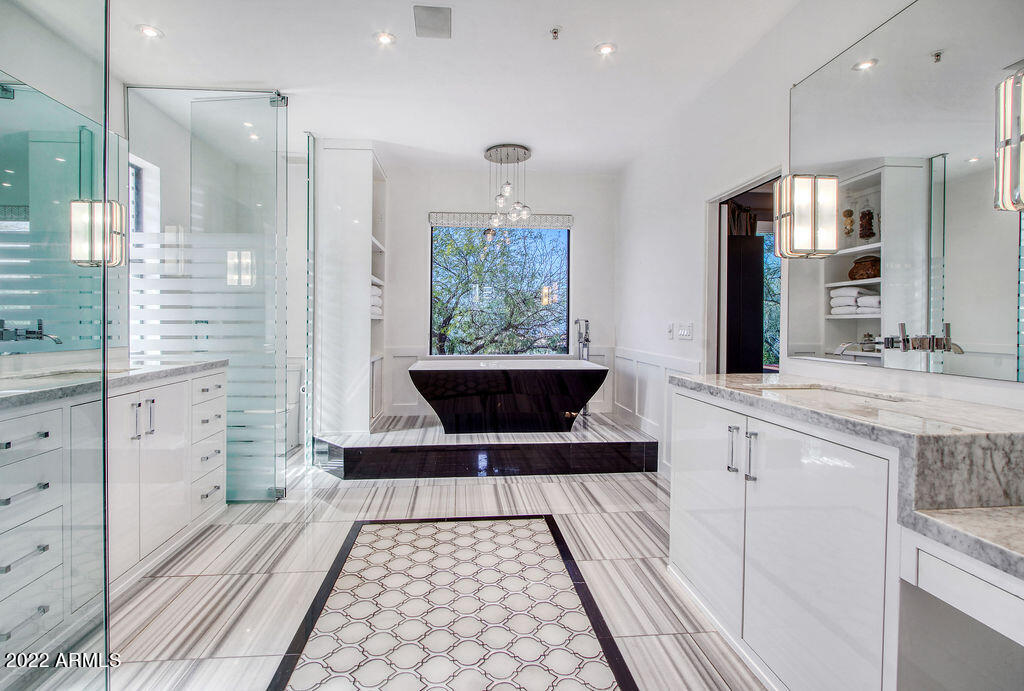 10801 East Happy Valley Road, Unit 113 Scottsdale, AZ 85255 - Photo 43 of 96 Spa like bathroom