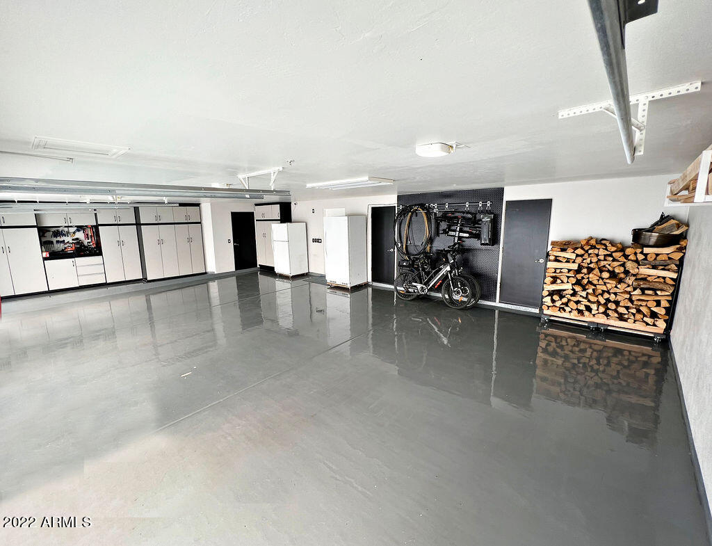 10801 East Happy Valley Road, Unit 113 Scottsdale, AZ 85255 - Photo 68 of 96 Garage epoxy floor