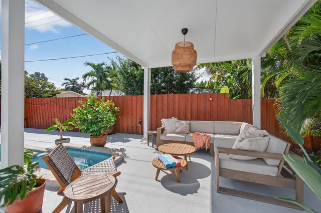 $15,000 | 802 Mallard Drive, Delray Beach, FL 33444