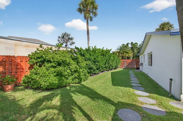 $15,000 | 802 Mallard Drive, Delray Beach, FL 33444