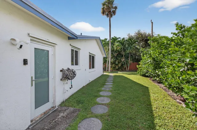 $15,000 | 802 Mallard Drive, Delray Beach, FL 33444