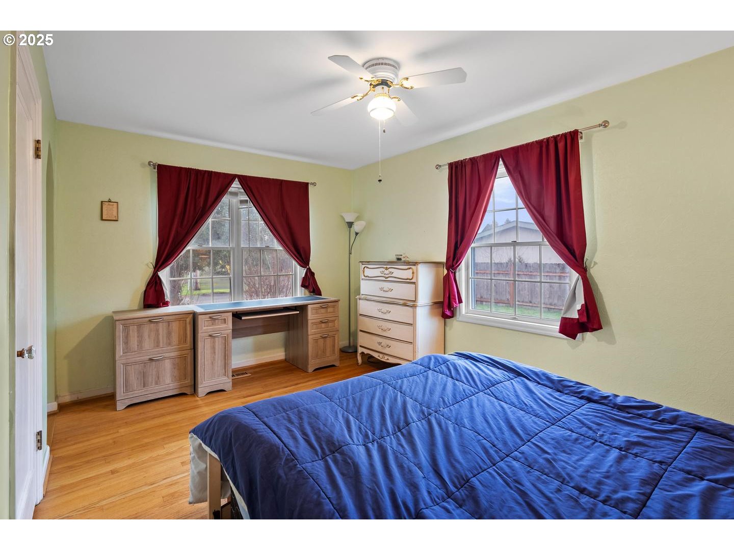 9311-9315 Southeast Grant Street Portland, OR 97216 - Photo 8 of 35