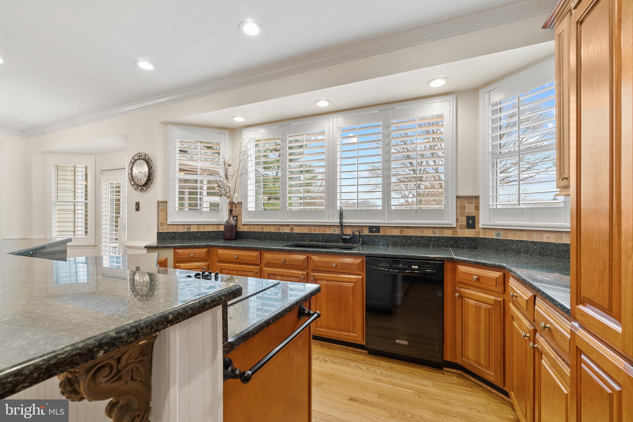 11276 Ridermark Row Columbia, MD 21044 - Photo 19 of 89 Kitchen w/large Window