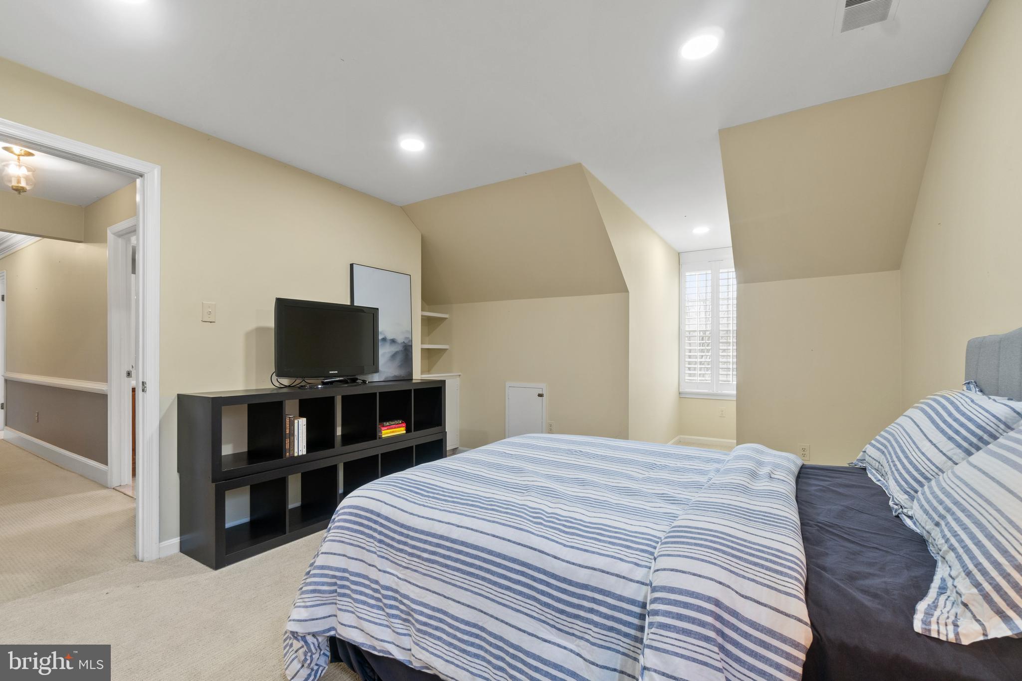 11276 Ridermark Row Columbia, MD 21044 - Photo 48 of 89 Upper Level Bedroom 2