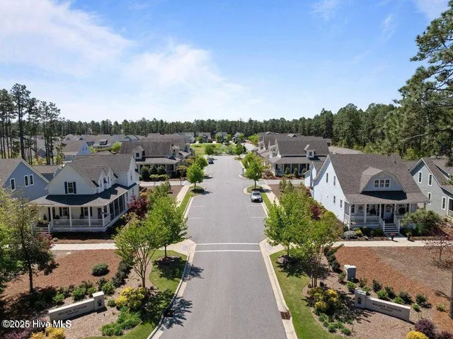 $2,750 | 285 Manning Square, Southern Pines, NC 28387