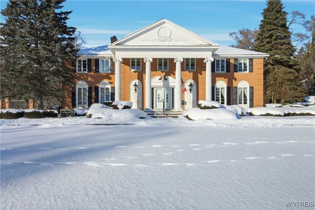 $599,000 | 1 Sargent Drive, Lockport City, NY 14094