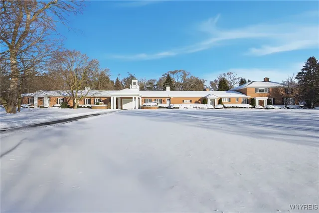 $599,000 | 1 Sargent Drive, Lockport City, NY 14094