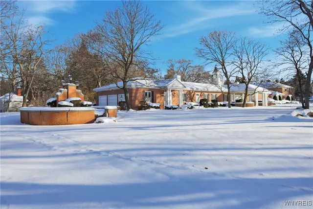 $599,000 | 1 Sargent Drive, Lockport City, NY 14094