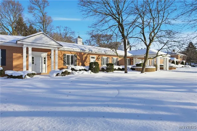 $599,000 | 1 Sargent Drive, Lockport City, NY 14094