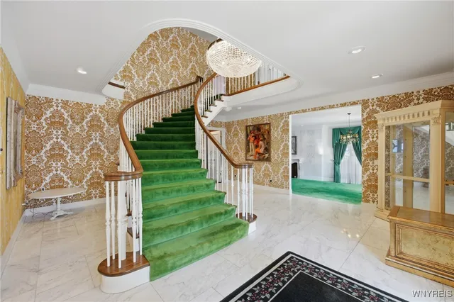 $599,000 | 1 Sargent Drive, Lockport City, NY 14094