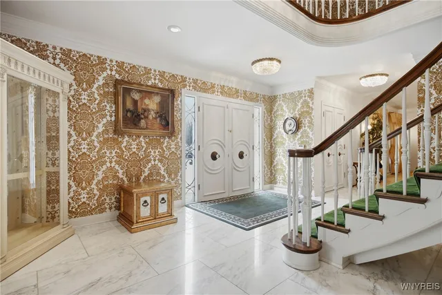 $599,000 | 1 Sargent Drive, Lockport City, NY 14094