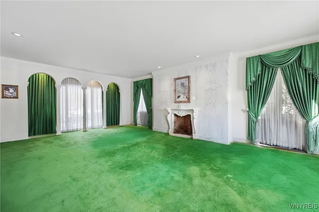 $599,000 | 1 Sargent Drive, Lockport City, NY 14094