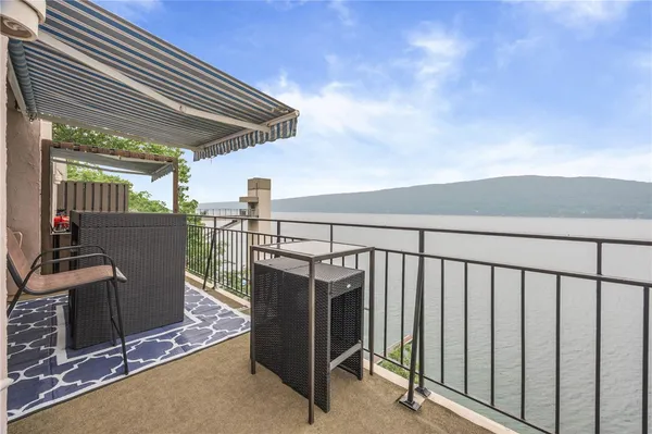 $439,900 | 11 Cliffside Drive, Canandaigua, NY 14424