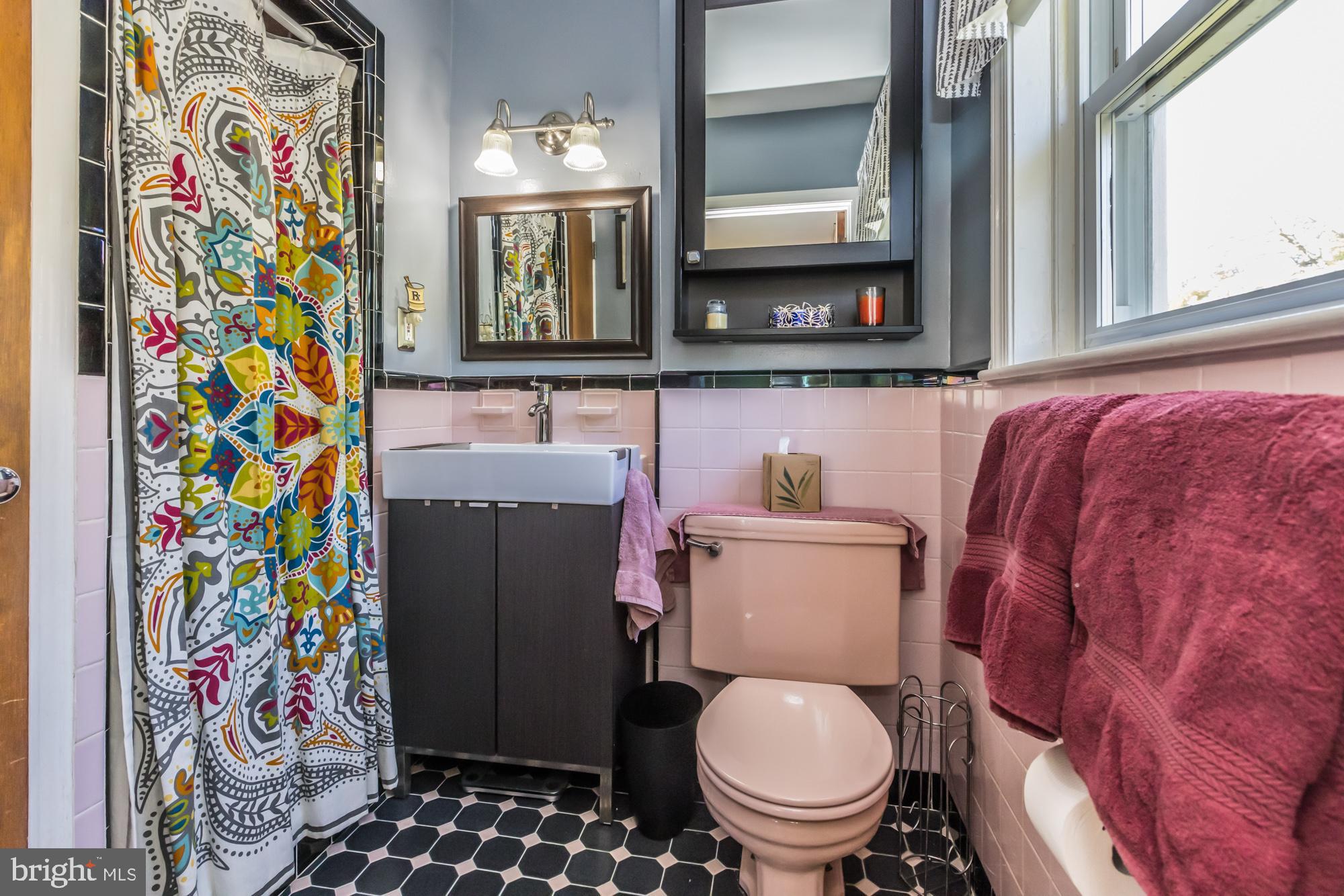 1559 Williams Road Abington, PA 19001 - Photo 11 of 21 Attached Primary Bath