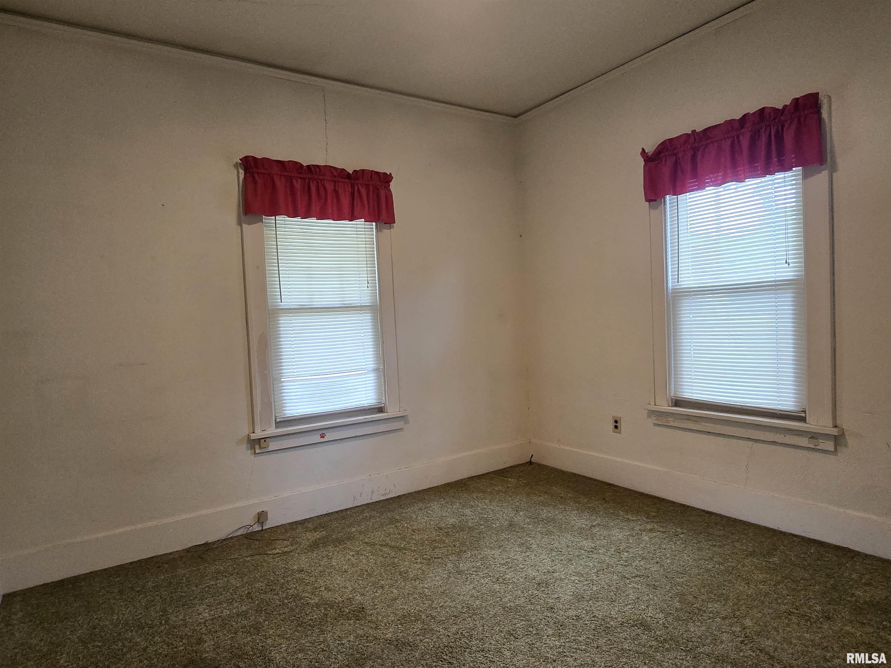 360 West Wells Street Bushnell, IL 61422 - Photo 10 of 15