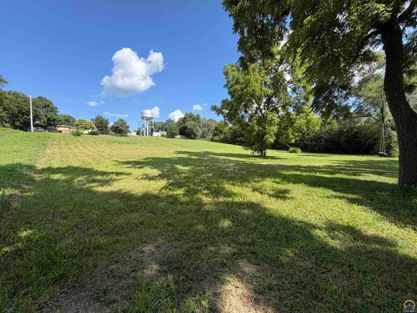 $14,795 | 908 Mulberry Street, Valley Falls, KS 66088